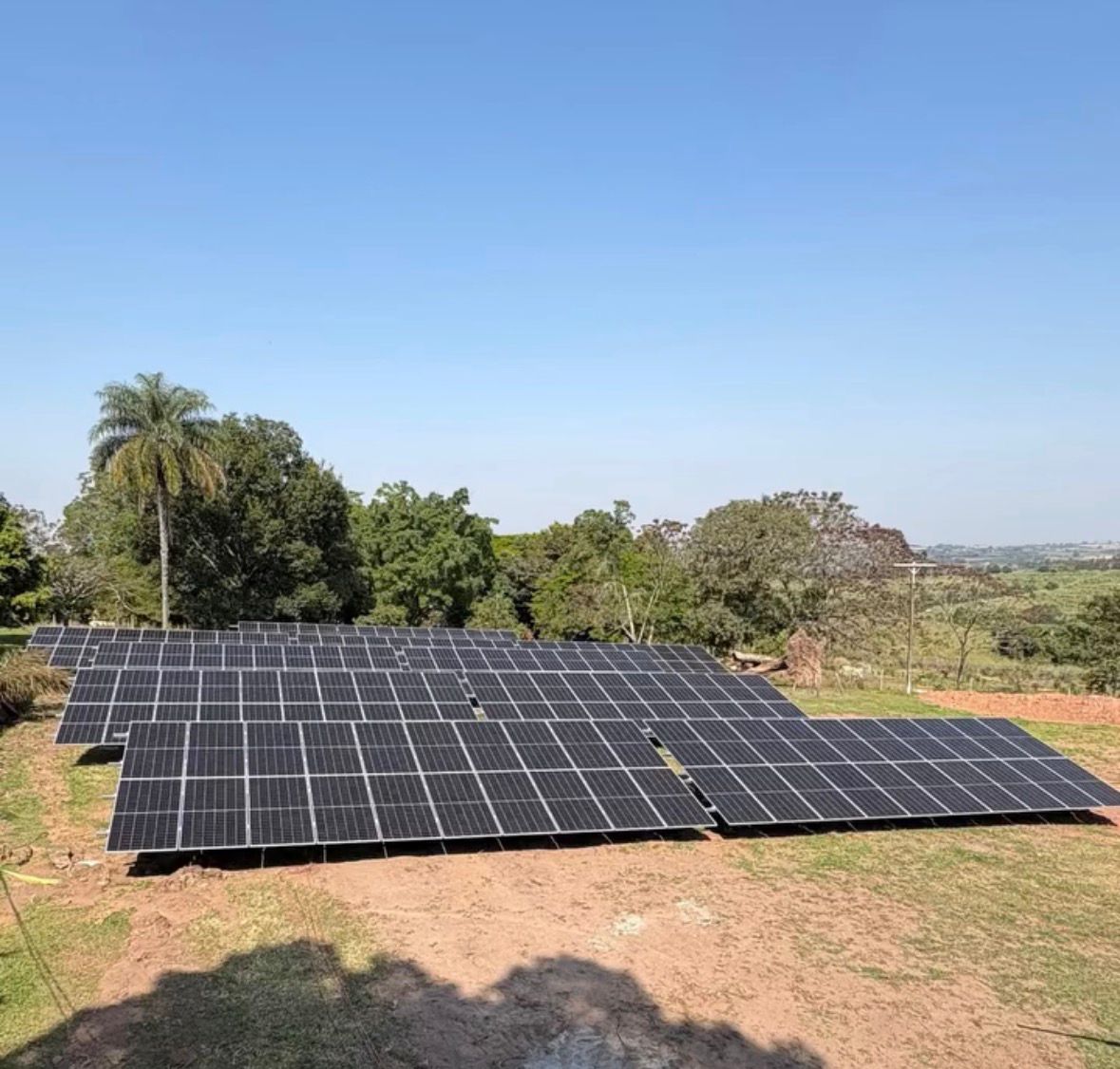 Usina solar GR Solar instalada em solo